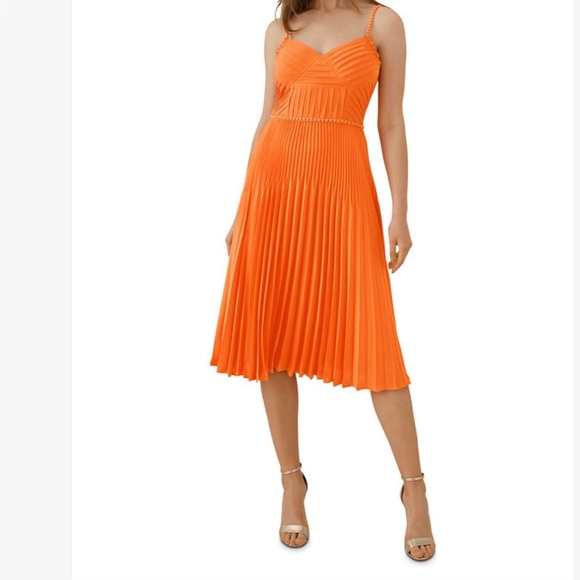 Karen Millen Orange chain pleated dress - Picture 16 of 16